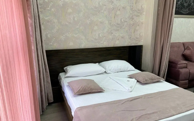 Отель Roma Yerevan & Tours