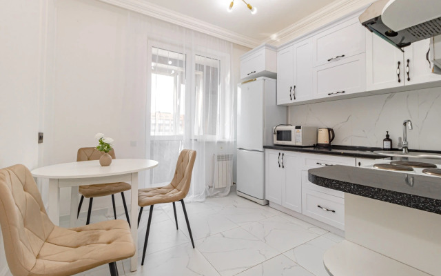 Svetlye Ryadom S Khanshatyrom Apartments
