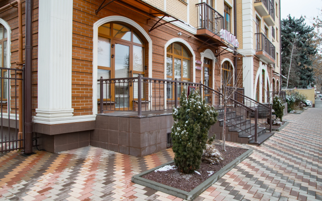 Novyie V Tsentre Goroda Apartments