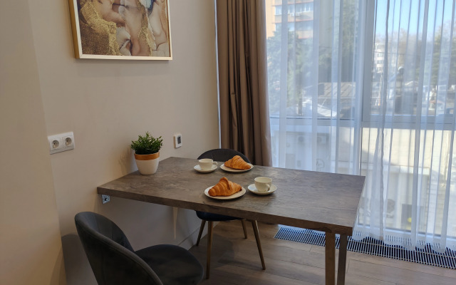 Apartments Uyutnaya Studiya V Otele Mirror