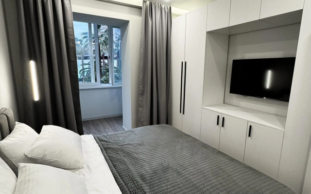 Dvukhkomnatnaya na Navaginskoy Ulitse Flat