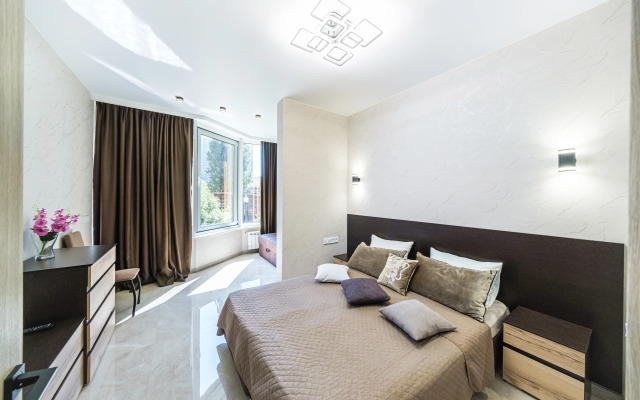 Luxury v Tsentre Sochi Flat