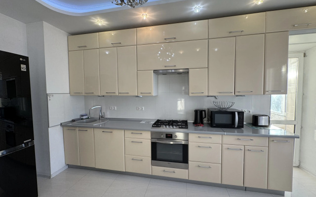 Trekhkomnatnye Apart-Comfort Na Bolshoy Pavlovskoy Apartments