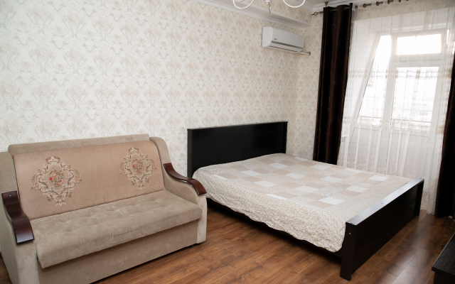 Апартаменты КвартОтель на М.Горького 85Б 18