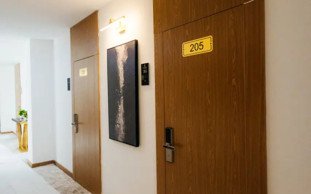 Отель Zafar Plaza