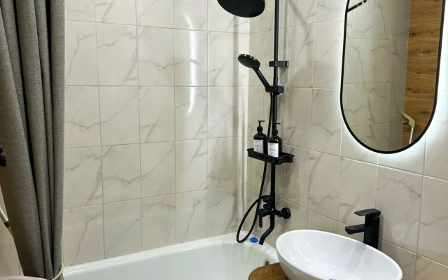 Dvukhkomnatnaya Lyuks Na Zelenoy 7a Flat