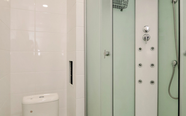 Апартаменты Калашникова, 25-1