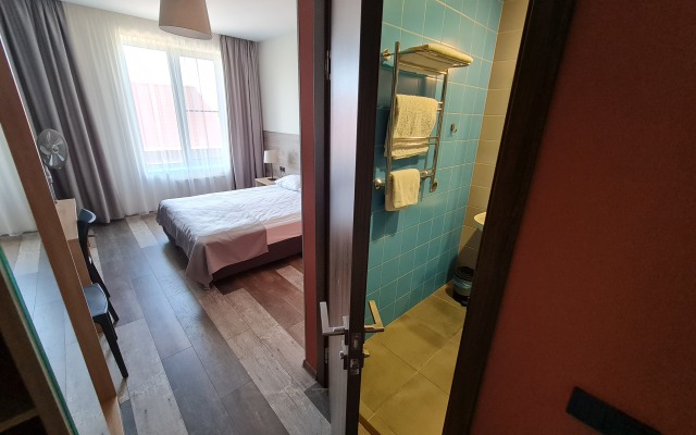 65HOME Guest House