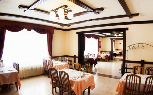 Отель Антау