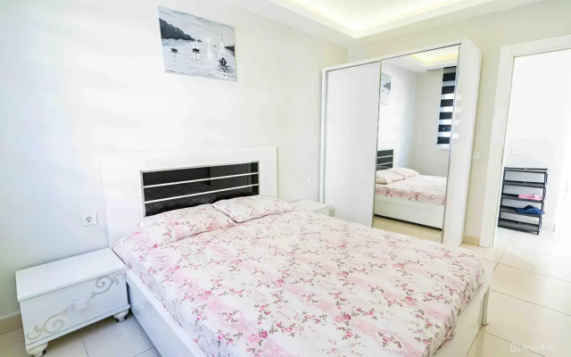 Dvuhkomnatnye Crystal life 450 m do morya Apartments