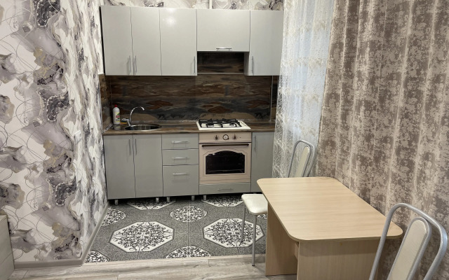 Апартаменты на Проспекте Строителей 27-4