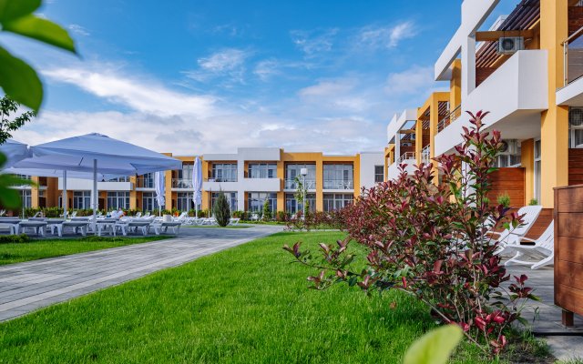 LetooteL Blagoveschenskaya Hotel