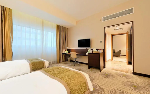 Отель Makkah Al Aziziah Suites