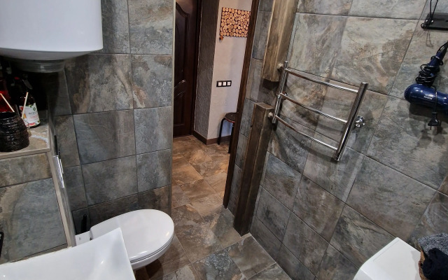 Uyutnaya Dvushka V Dvukh Minut Ot Zhd Vokzala Flat