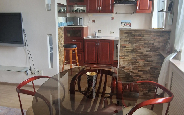 Dvukhkomnatnaya V Samom Tsentre Flat