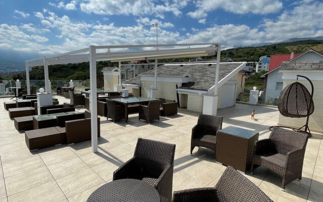 Crown Villa