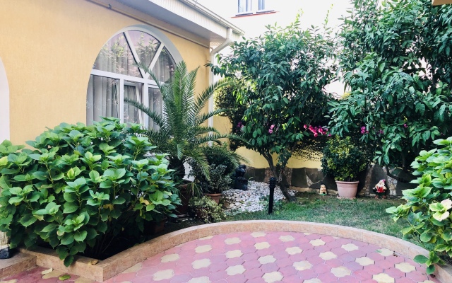 Golubaya Laguna Guest House