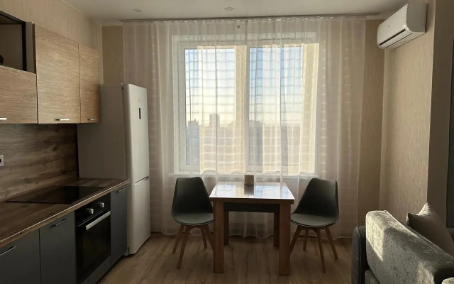1ya studiya na ploschadi Kalinina, Dachnaya 42 Flat