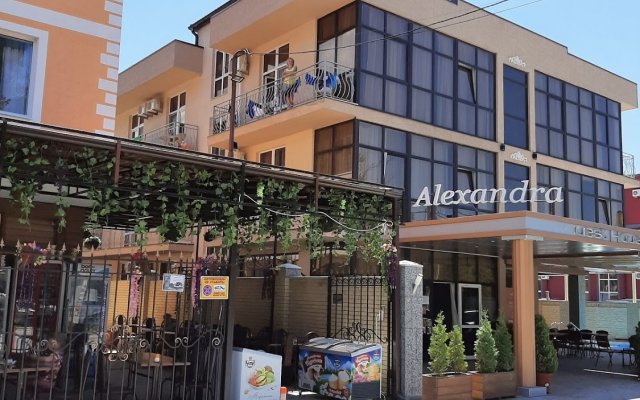 Aleksandra Hotel