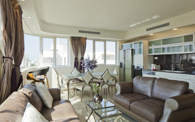 Penthouse With Panoramic View By Feelhome Apartments