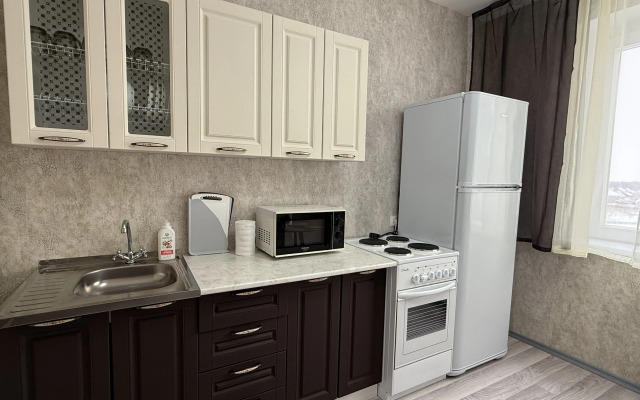 Na Geodezhicheskoy 76 Flat