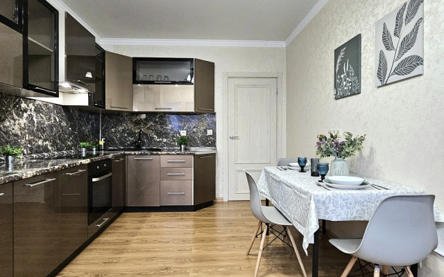 Na ulice Truzhenikov 39/3s2 Apartments