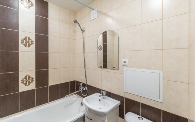 U Transportnoy Akademii Flat