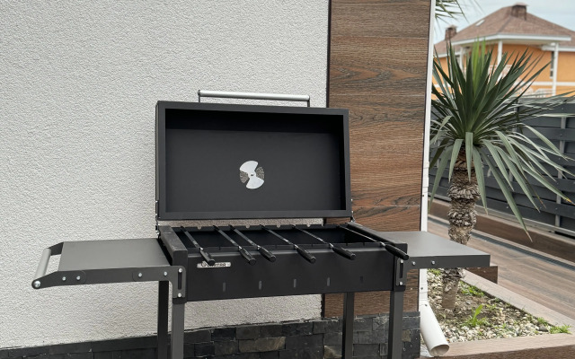 S Dizaynerskim Remontom Villa