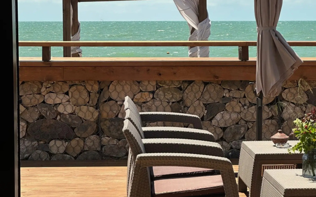 Отель Аламыс