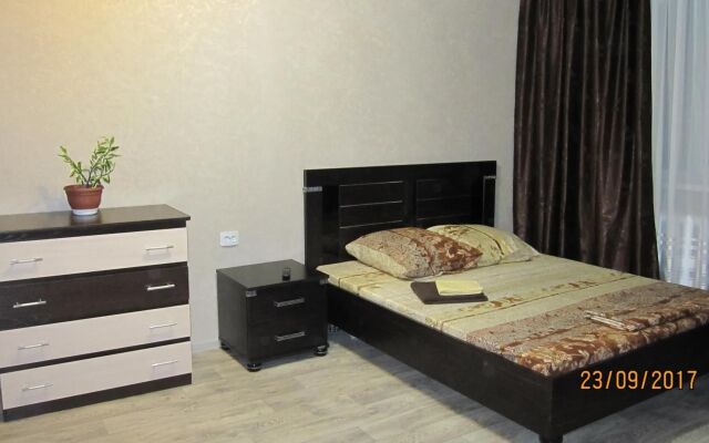 Na Ordzhonikidze 1/2 Apartments