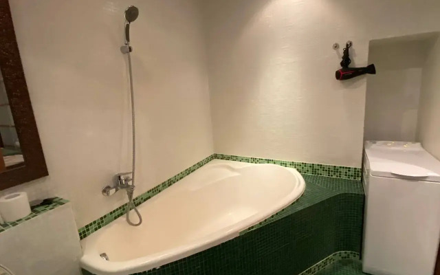 Studiya U Nmits Neyrokhirurgii Burdenko Flat
