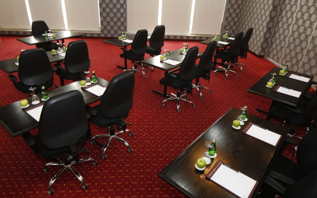 Warwick Al Jubail Hotel