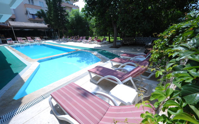 Karael Hotel