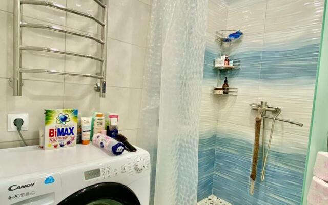 S Balkonom V Zhk Semeyny Apartments