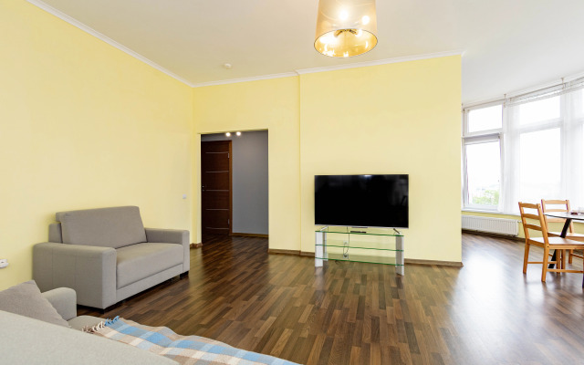 Dizaynerskie I Sovremennye V Tsentre Apartments
