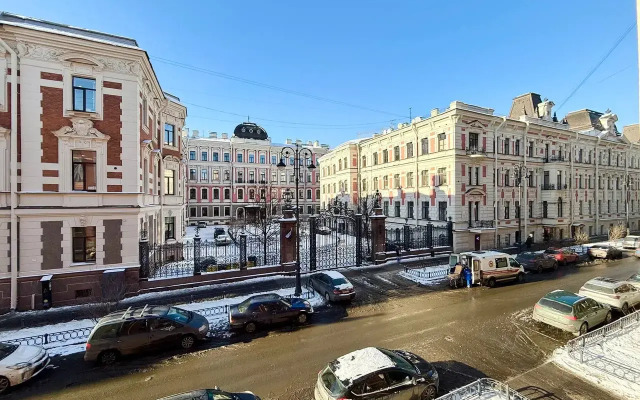 Studiya Komfortnaya Gosti Doma Na Mokhovoy Flat