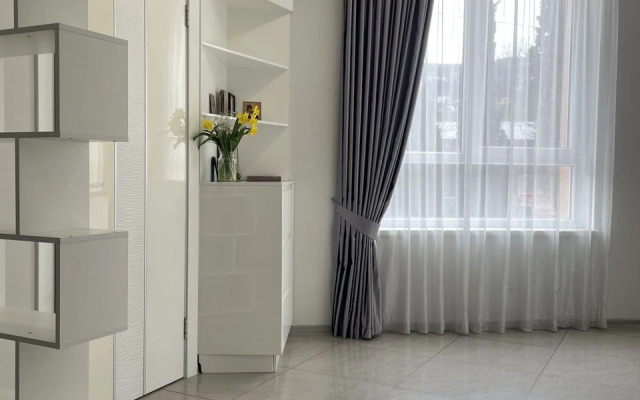 Yalta Almaz Apartments 8