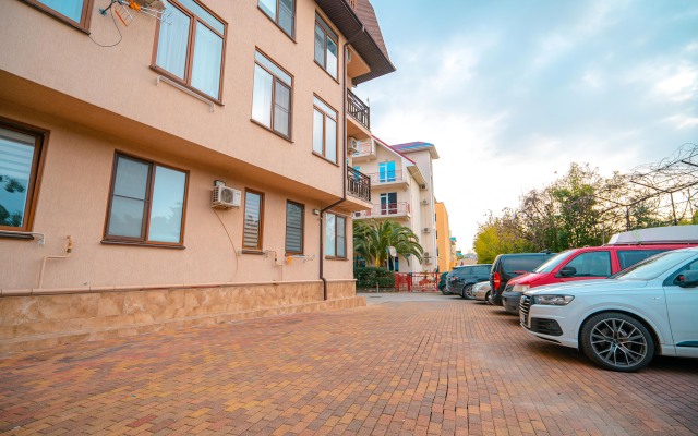 Yuzhnykh Kultur PosutochnoSochi.rf  Apartments
