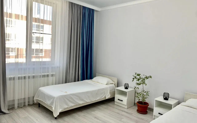 Частный Дом 1 Часть на Поэтической 44