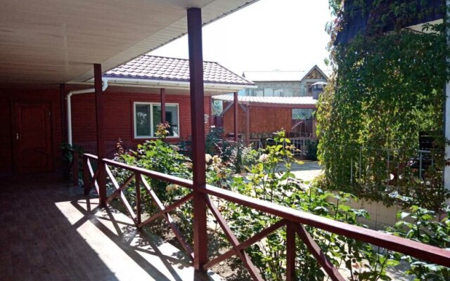 Leto Na Zarechnoy Guest House