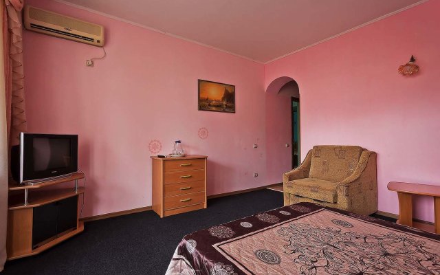 Tavrika Guest house