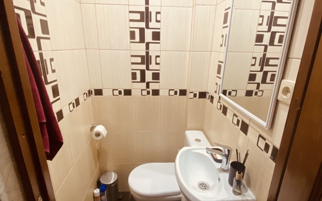 Kvartira Dvukhetazhnaya Kvartira V Tsentre Flat