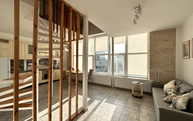 Апартаменты Уютные Двухуровневые 72 м2 в Центре Москвы