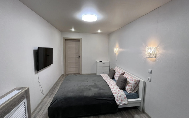 Uyutnaya yevrodvushkaryadom s vokzalom Flat
