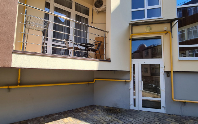Studiya S Balkonchikom V Kurortnom Gorodke Flat