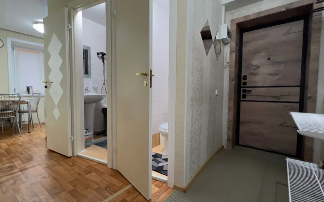 Flat Uyutnaya Kvartira V Tsentre