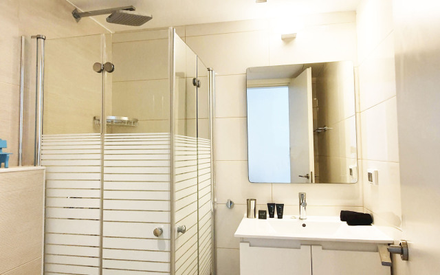 Design 2 Bdr Florentine #TL15 Apartments
