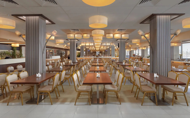 Vega Izmailovo Hotel