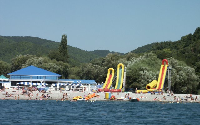 Yuzhny Hotel