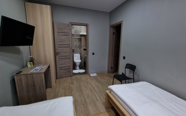 Ostrovskogo 11 Guest House